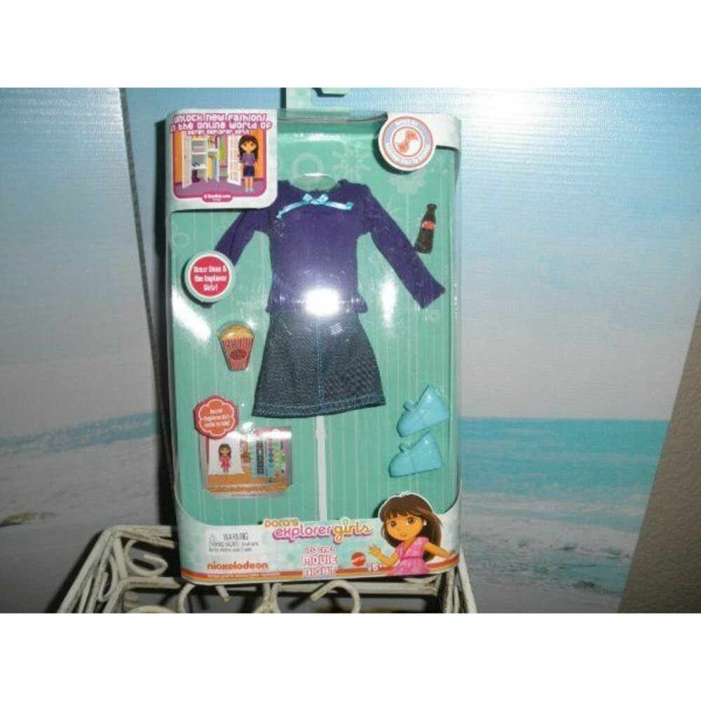 NEW BY NICKELODEON DORA'S EXPLORER GIRL'S DOLL CLOTHES "MOVIE NIGHT"